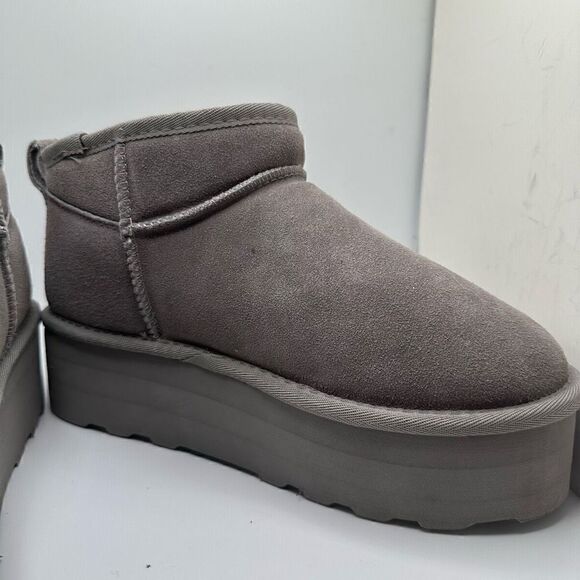 CUSHIONAIRE Women's Genuine Suede pull platform boot +Memory Foam 8 GRAY - Picture 6 of 7